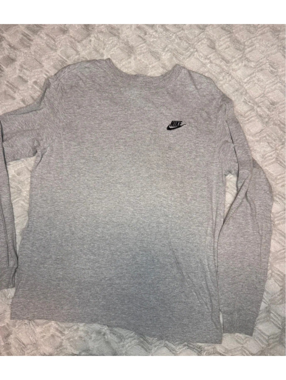 The Nike Tee long sleeve gray tshirt med
